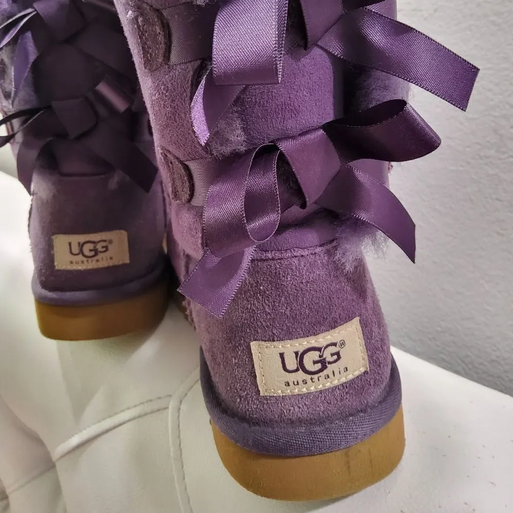 UGG Australia Bailey Bow II Boots Size 5